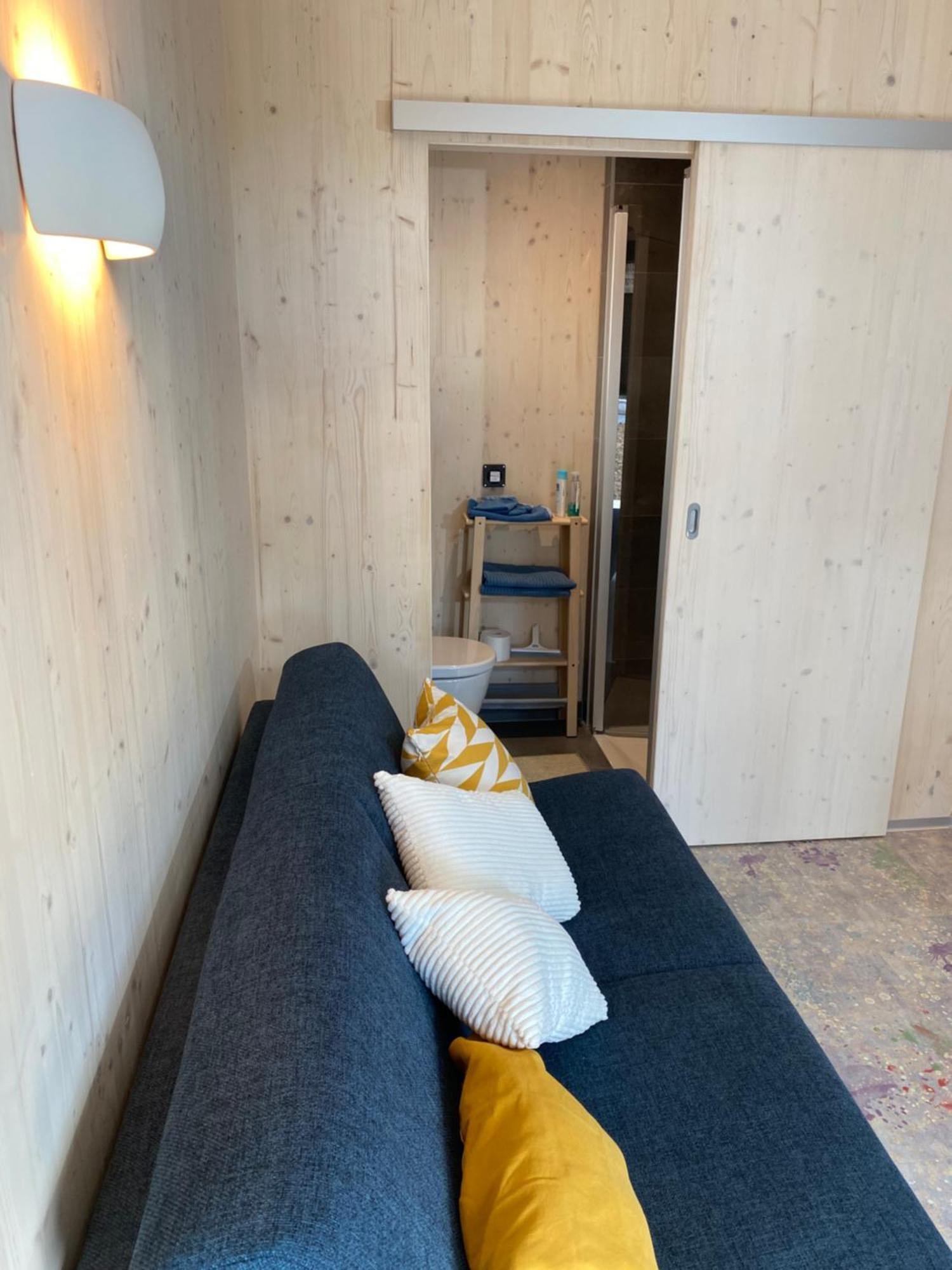 Auf Wolke 7 - Gaeste-Studio Im Mini House In Ch-4556 Aeschi So Exteriör bild